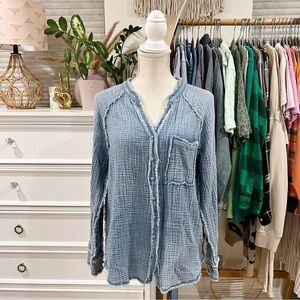 DR2 by David Rainn | Raw Edge Cotton Gauze Cloth Henley Top In Chambray Small